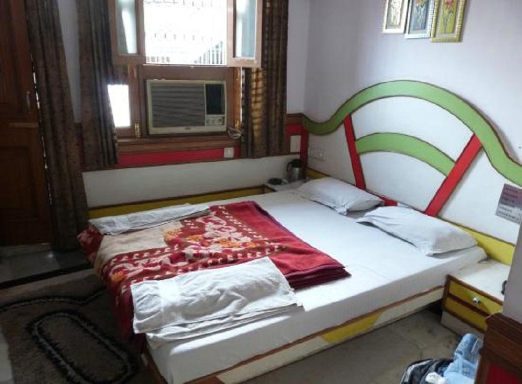 Ajay Guest House Nowe Delhi Zewnętrze zdjęcie